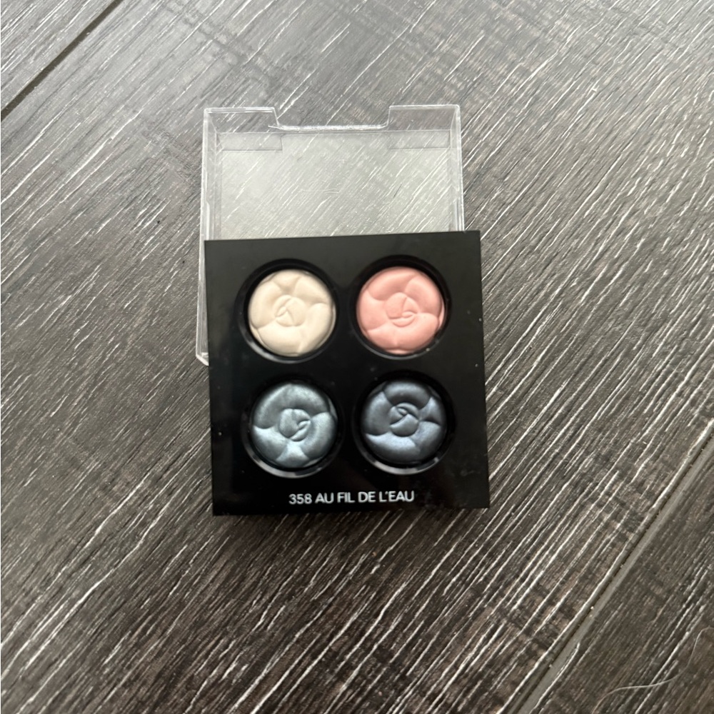 CHANEL Les 4 Ombres Au Gil De L’Eau Eyeshadow 358 NEW RARE Refill - Picture 2 of 4